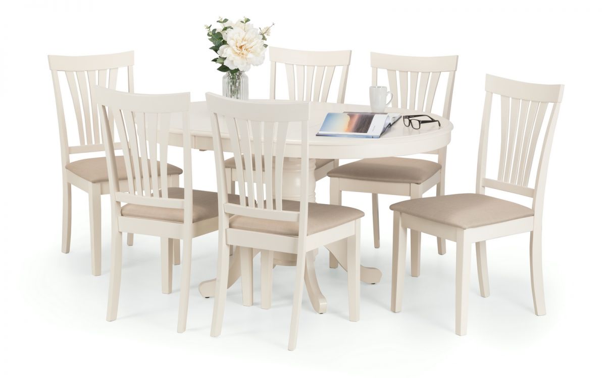 Stanmore Round to Oval Extending Dining Set