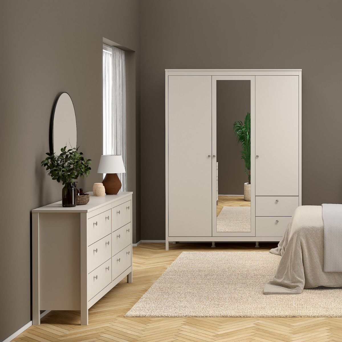Madrid Double Dresser 4+4 Drawers