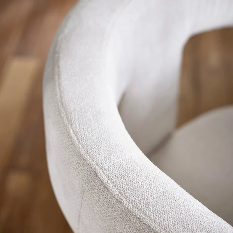 Elara Chair