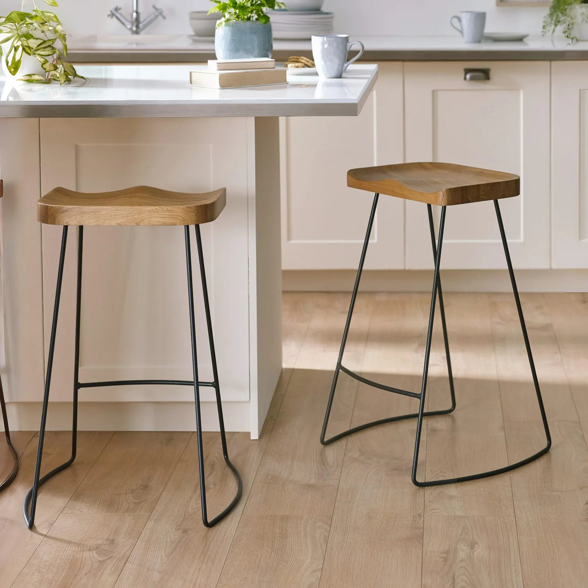 Travis Bar Stool (Set of 2)