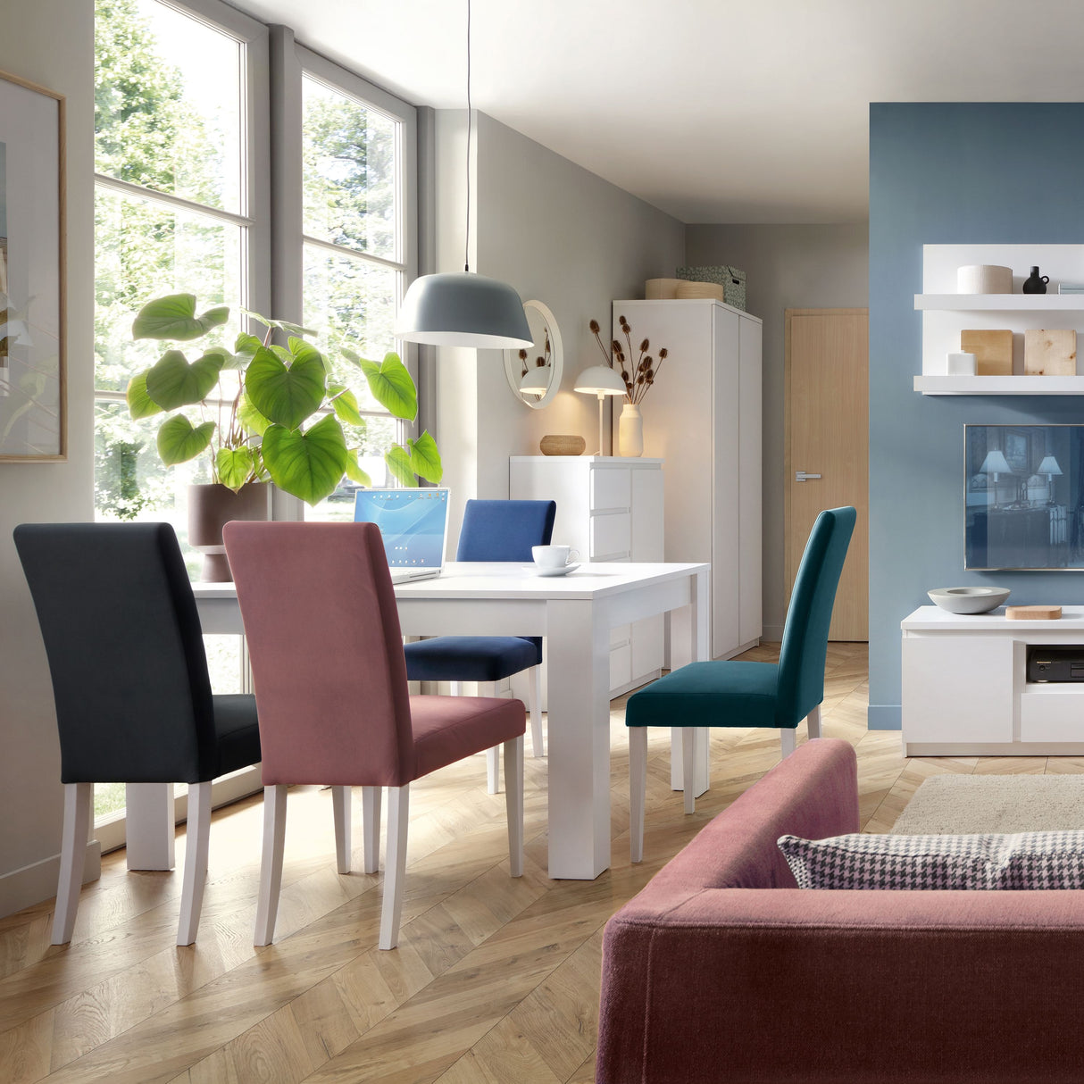 Fribo Extending Dining Table in White 140-180cm