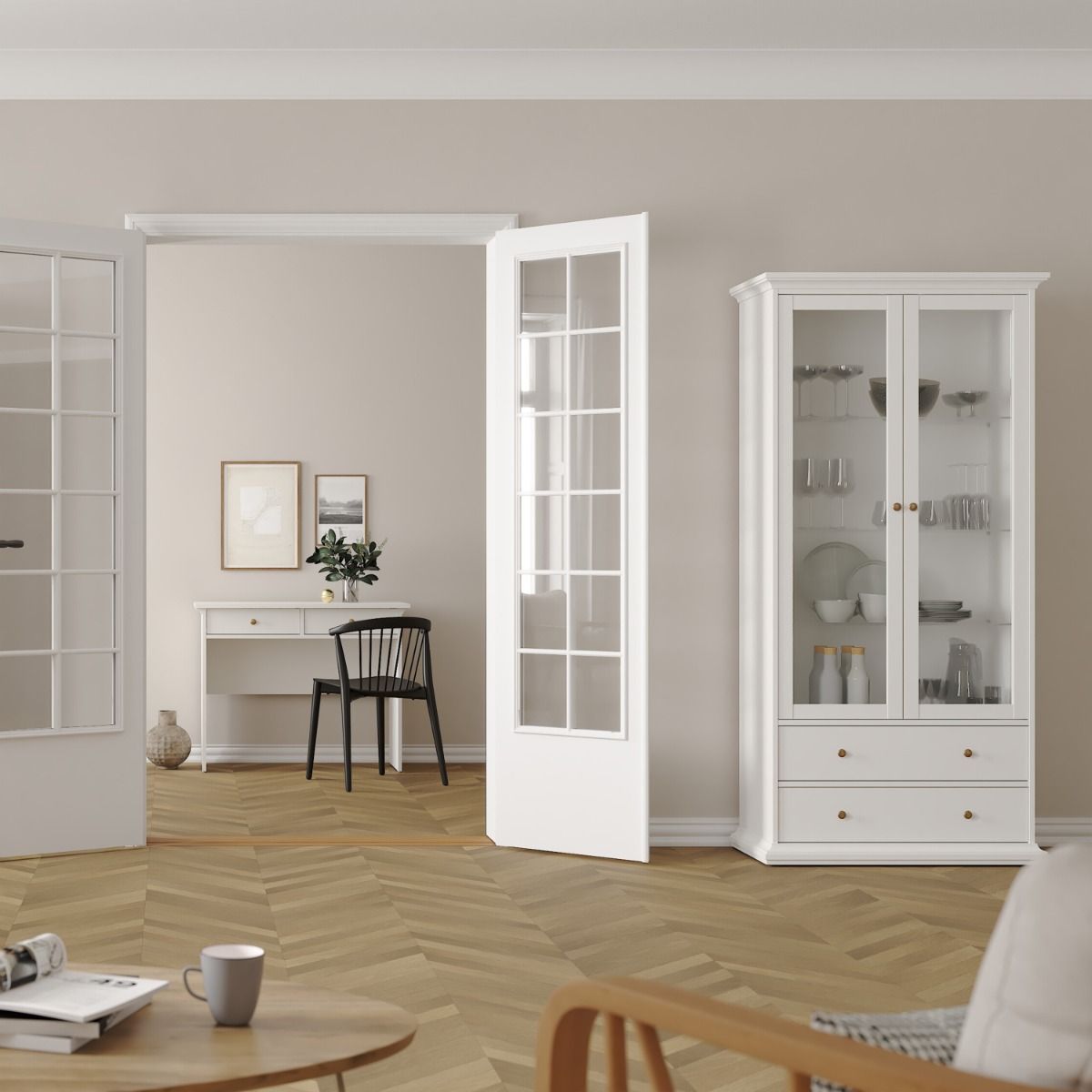 Paris China cabinet
