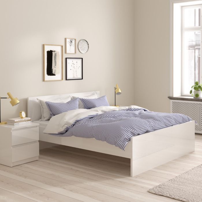 Naia Bed