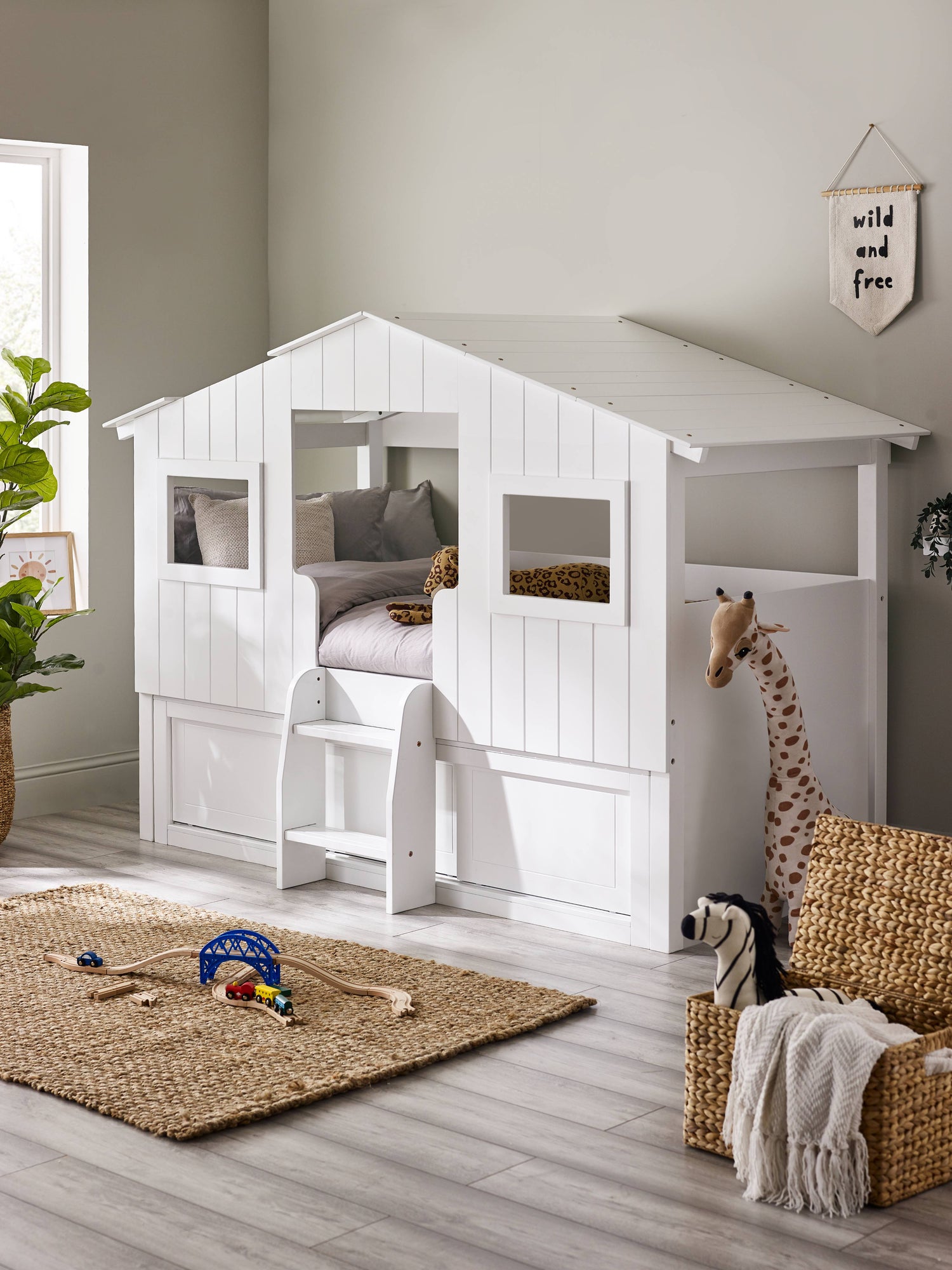 Acorn Treehouse Midsleeper and Storage Unit