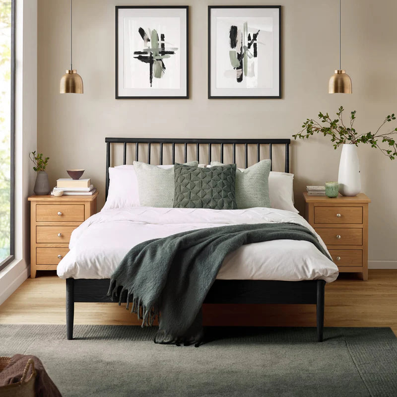 Belton Spindle Bed