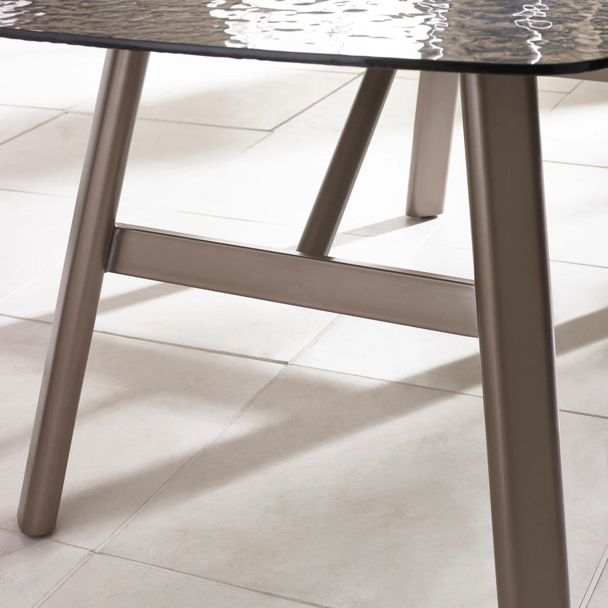 Callisto Dining Table