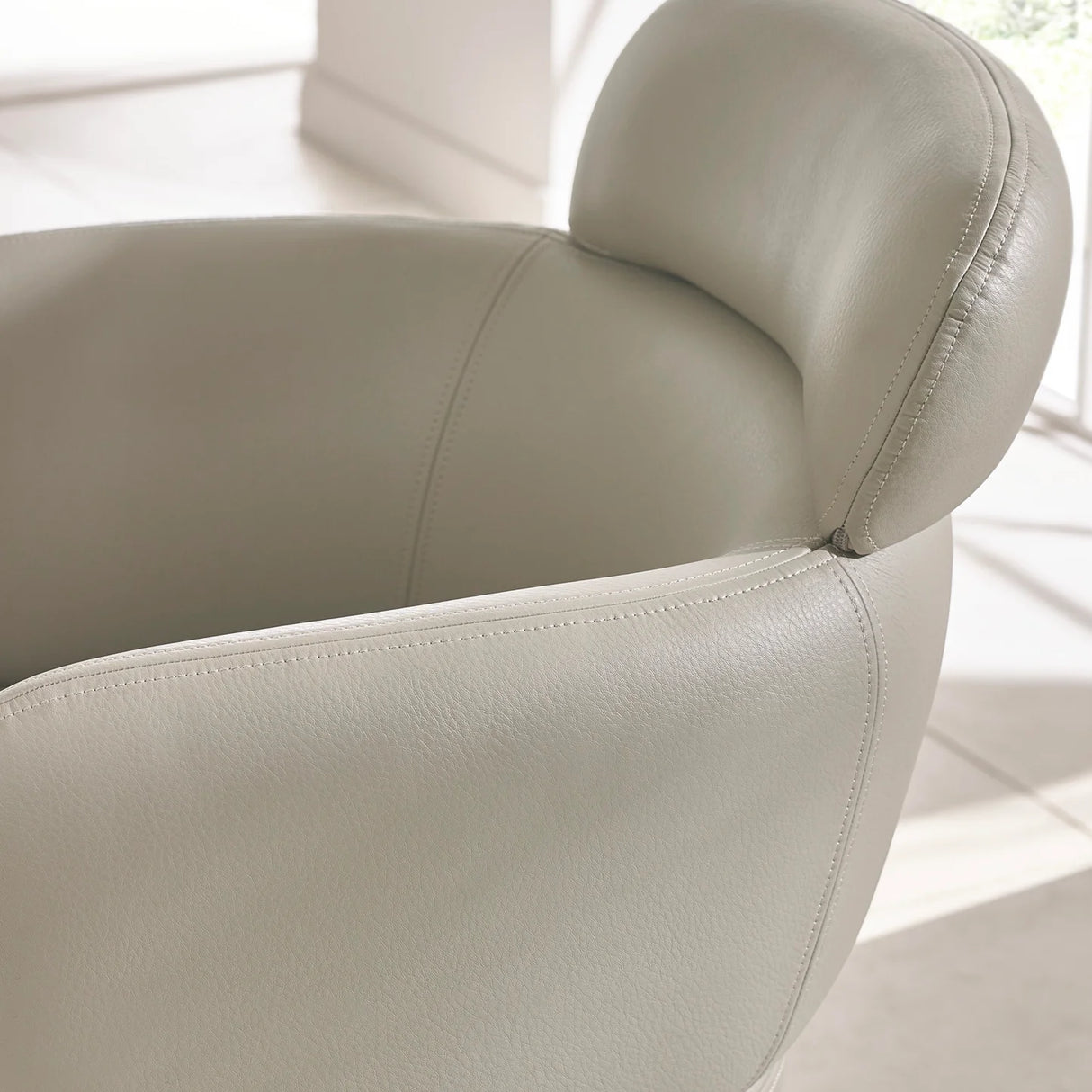 Set of 2 Callisto Swivel Dining Chairs