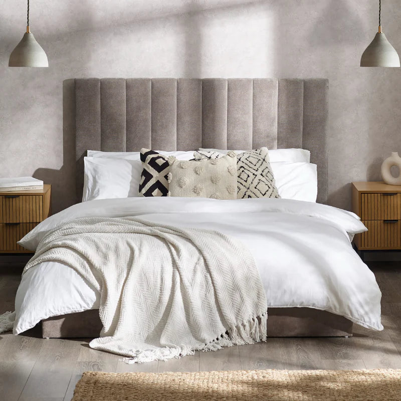Eloise Bed