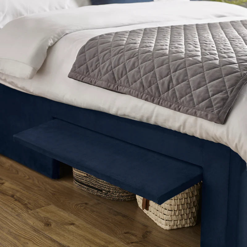 Leila Bed