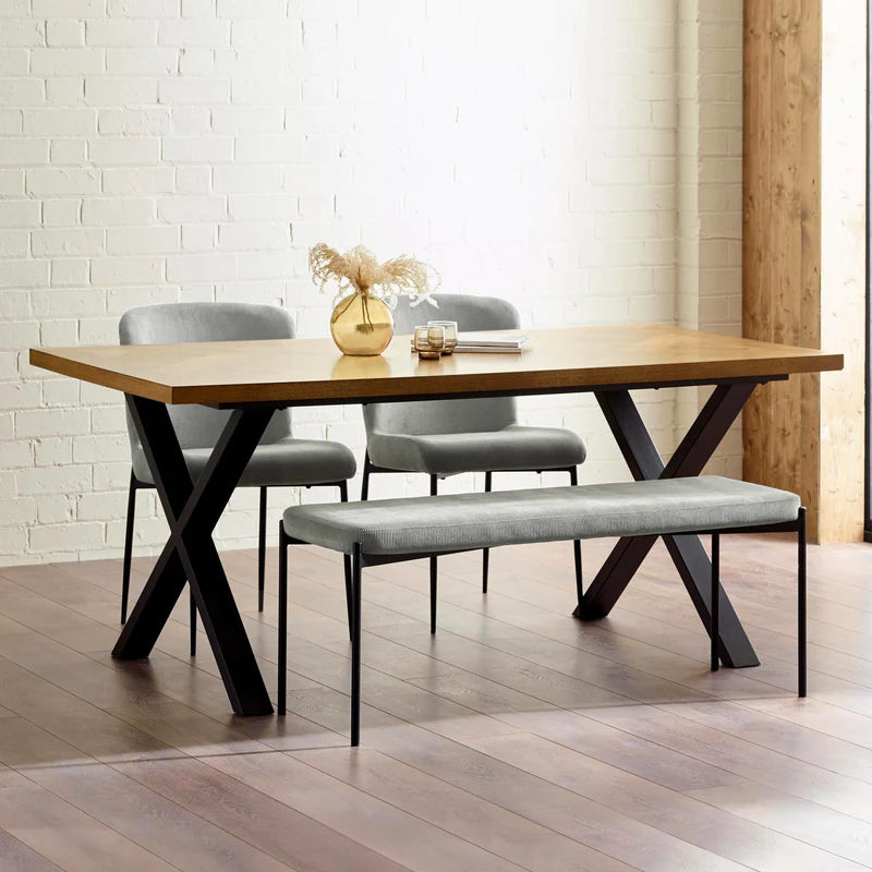 Leonie Bench