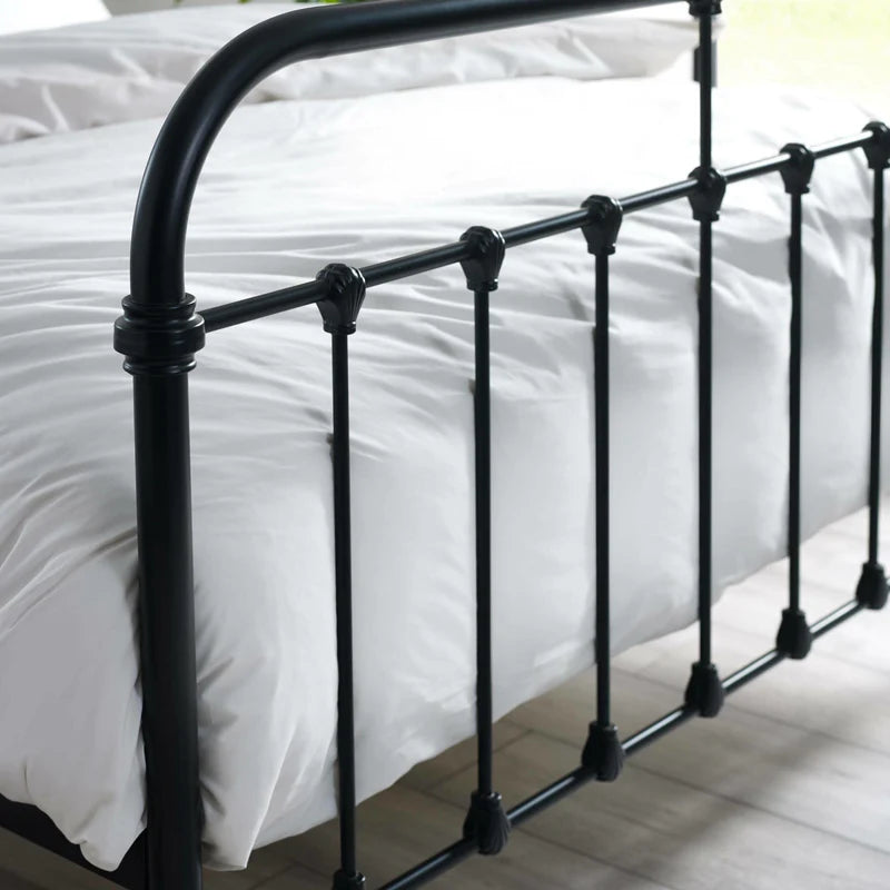 Logan Bed