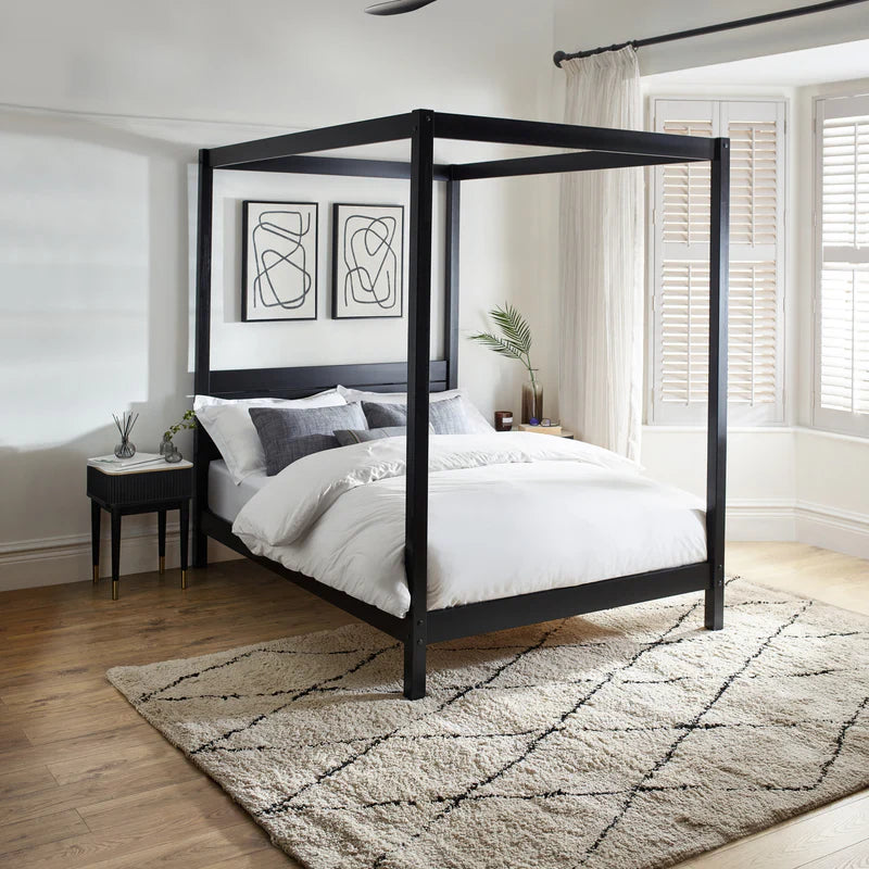 Roxanne Canopy Bed