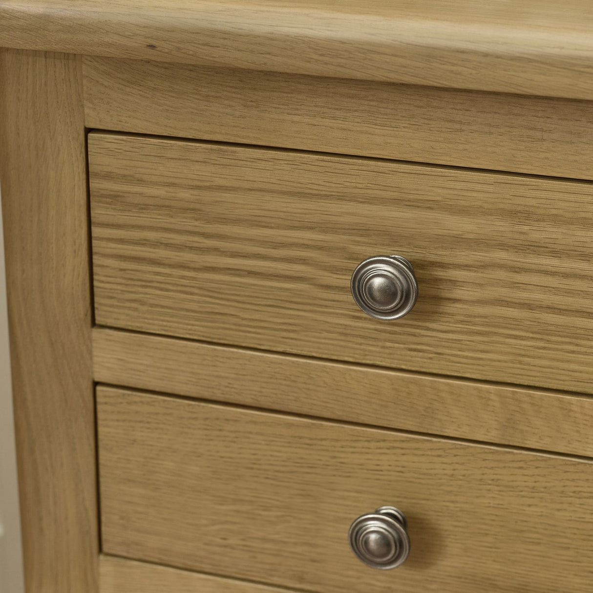 Windsor 3 Drawer Bedside