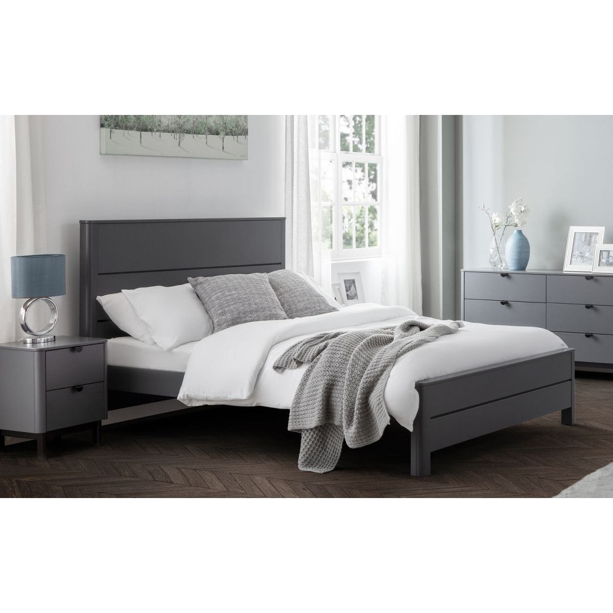 Chloe Bed